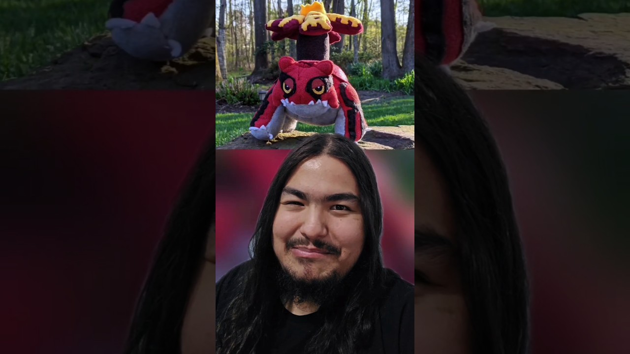 Lembra quando no anime o Ash enfrentou um Venusauro Groudon? Não? Então como essa Pelúcia Pokémon...