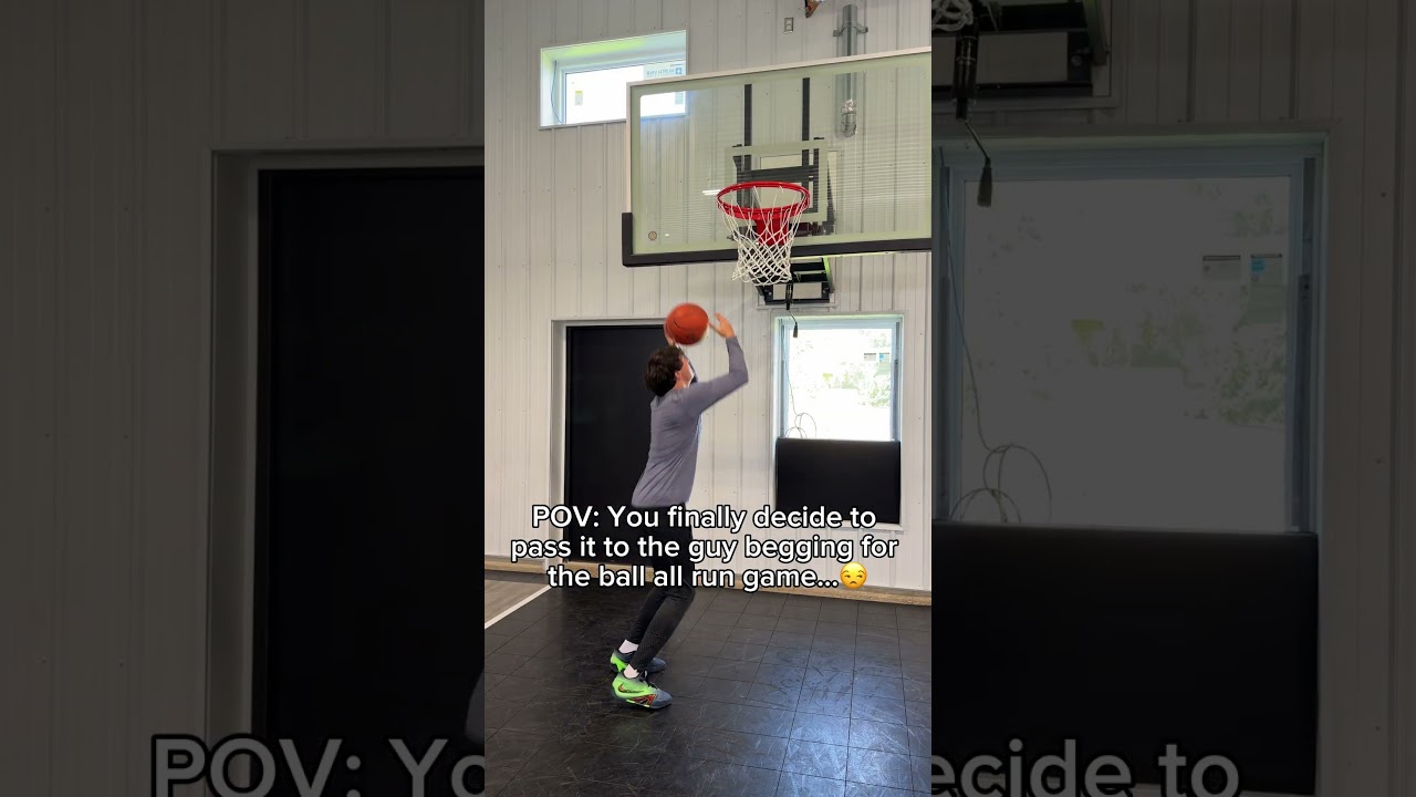 Send it to them😂🏀 #basketball #comedyskits #shorts