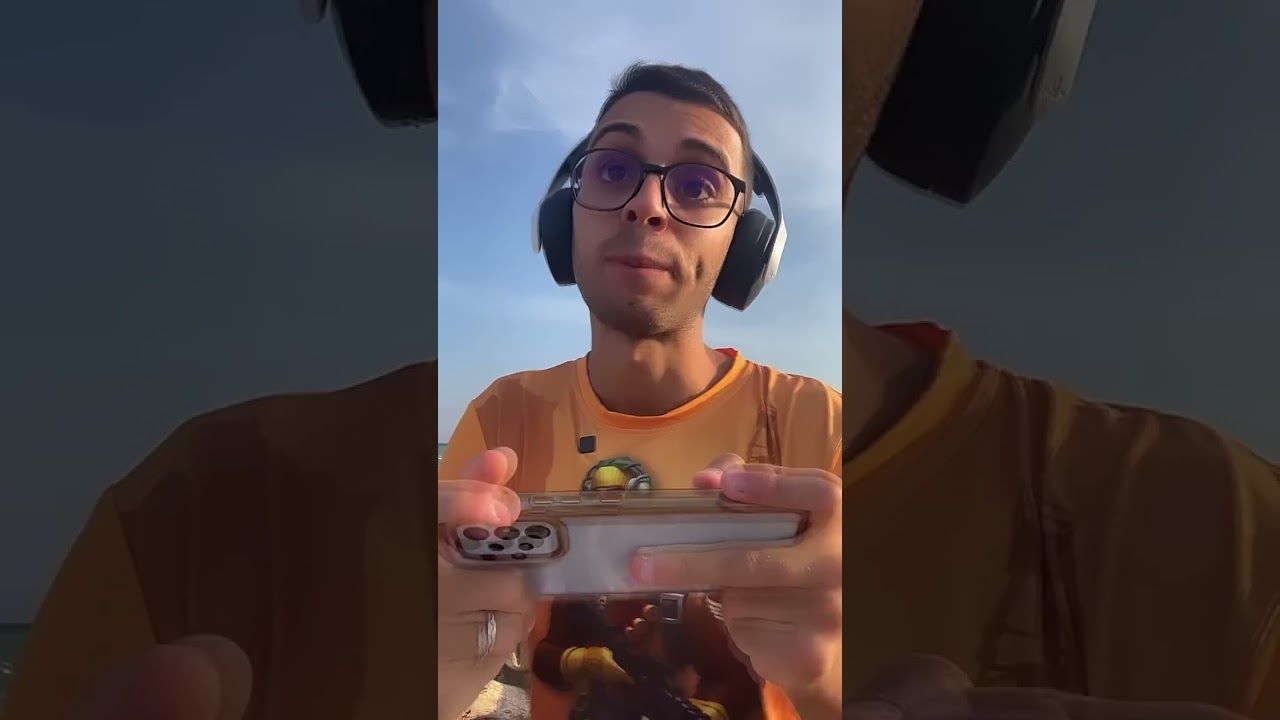 OTELLO GIOCA A FORTNITE AL MARE...