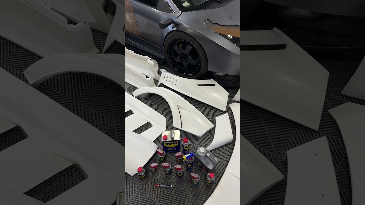 Liberty Walk Murcielago incoming...