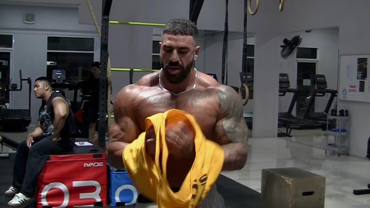 chest & shoulders -- new gym, new truck, new videographer | shred ep 1