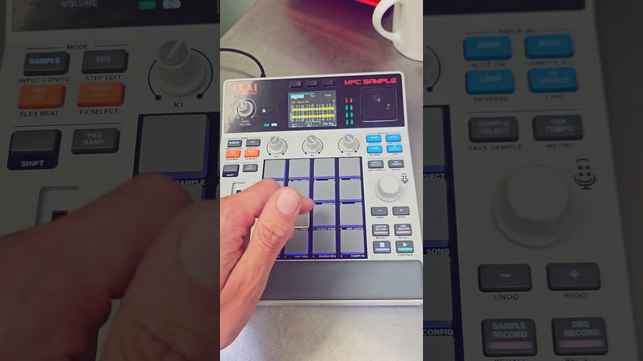 MPC Sample - Playing the Sample Chops to a new Melody