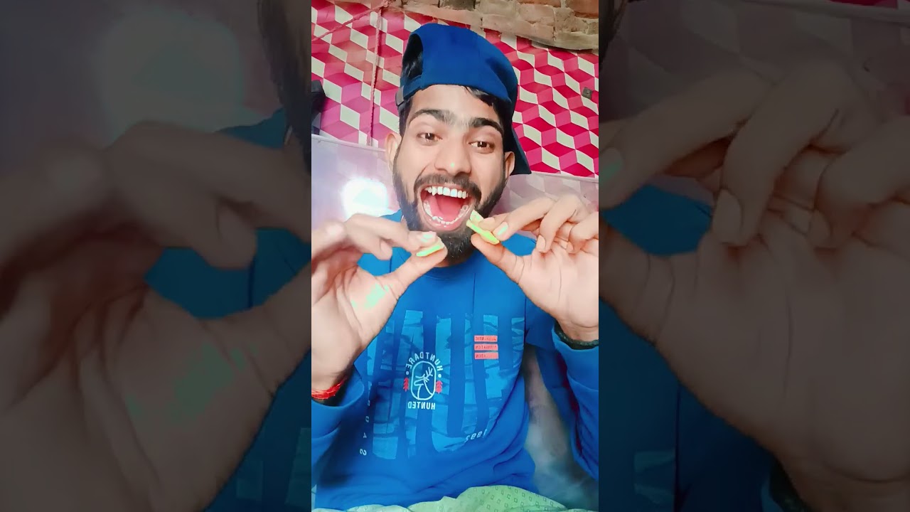 Ông nội tội nghiệp bẻ thanh SOCOLA siêu cute 🍫😱♥️👴 #shorts #cute 🤤🤤🤔 rainbow #shortvideo