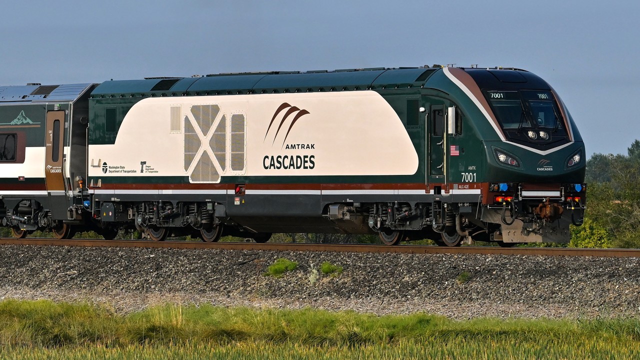 FIRST RUN of NEW AIRO Train: Amtrak Cascades - Seattle to Vancouver