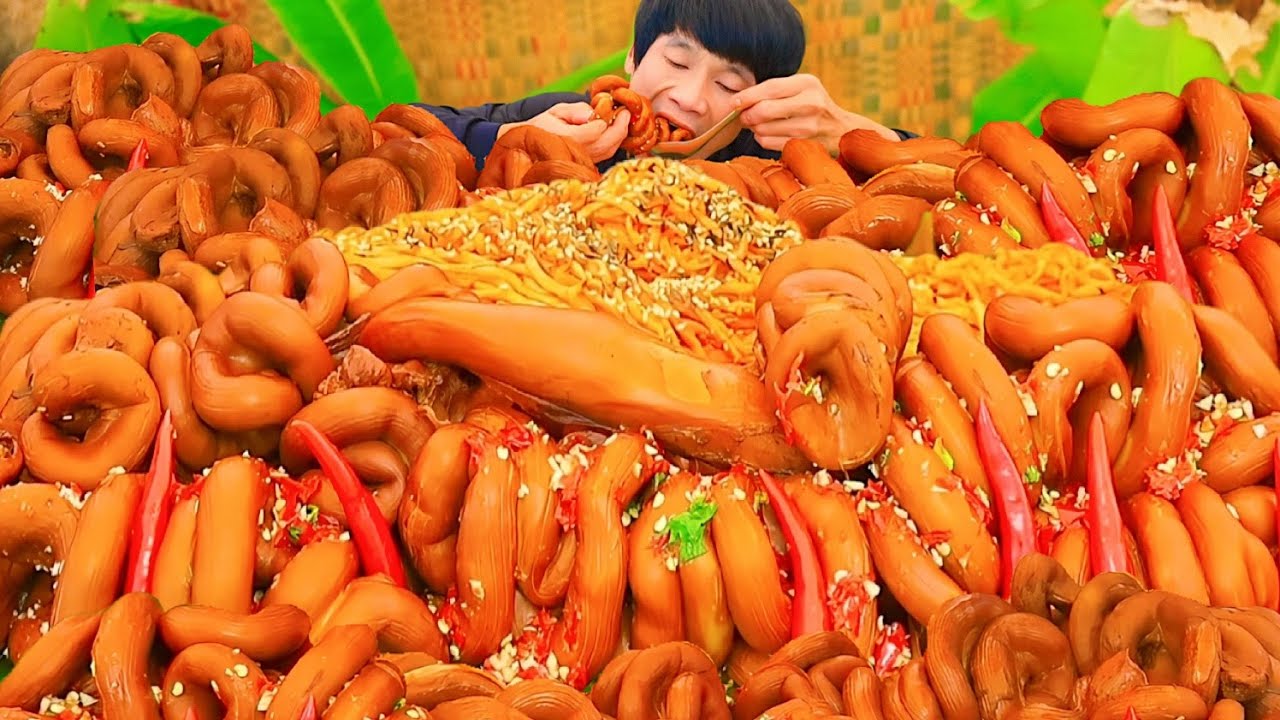บะหมี่เผ็ดไส้ตันจิ้มซีฟู๊ดแกล้มผักสดแซ่บคักอีหลีครับพี่น้อง ASMR MUKBANG EATING SHOW#โก้อีสานพาแดก 