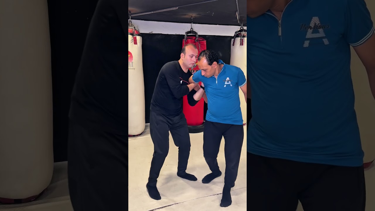تثبيت بسـ ـلاح علي البطن #martialarts #قتالات #boxing #فنون_قتالية #mma #selfdefense