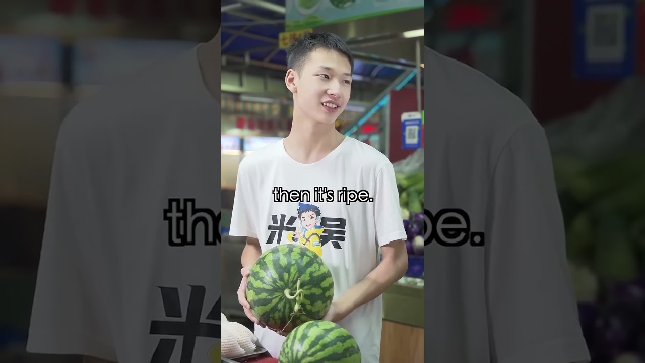 🍉 How to Pick the SWEETEST Watermelon Every Time! 😍 Just 3 Easy Tricks! #lifehack #Shorts [REPO]