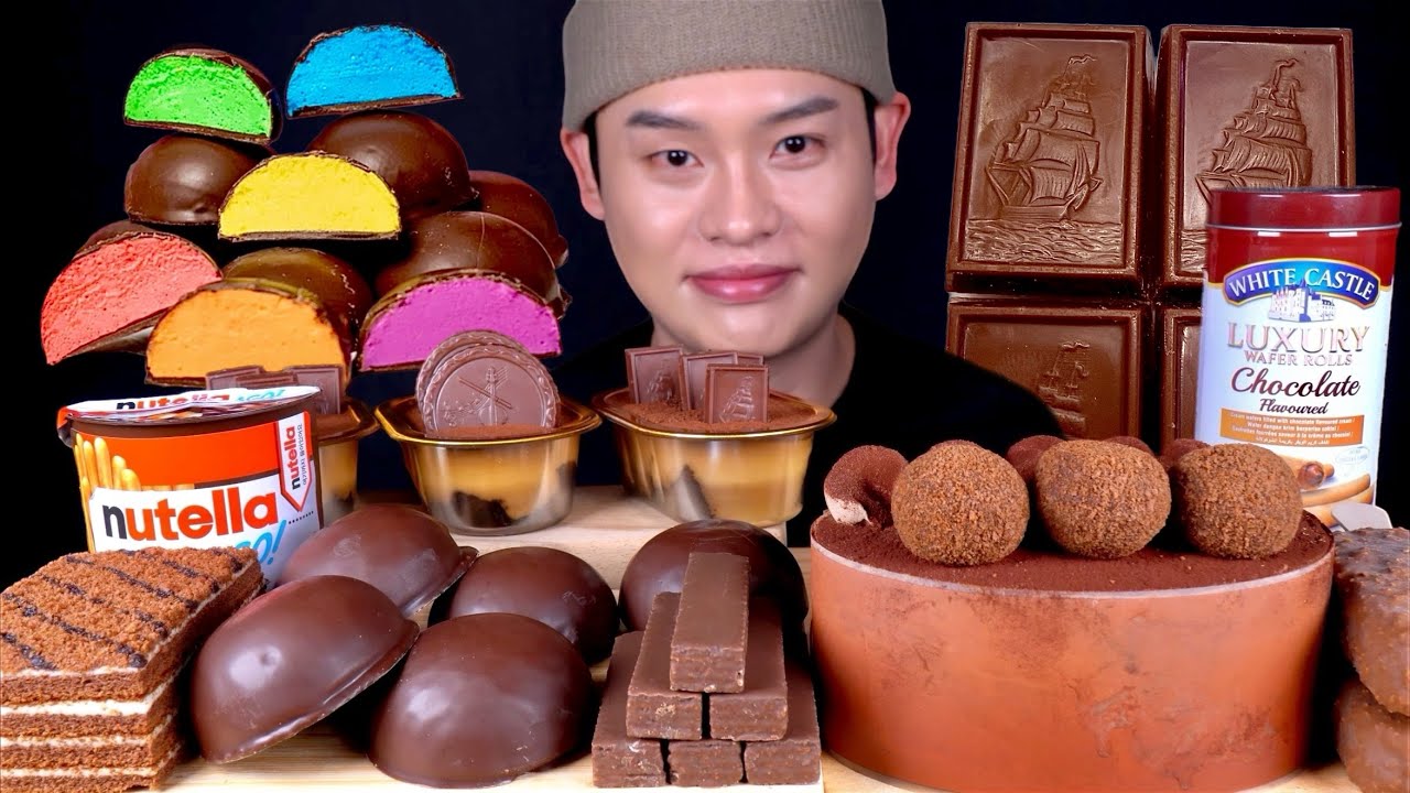 ASMR 무지개 초코마쉬멜로우 초코떡 킷캣 아이스크림 빈츠 티라미수 먹방! Chocolate Dessert Party 🍫 Chocolate Tiramisu Cake MuKBang!