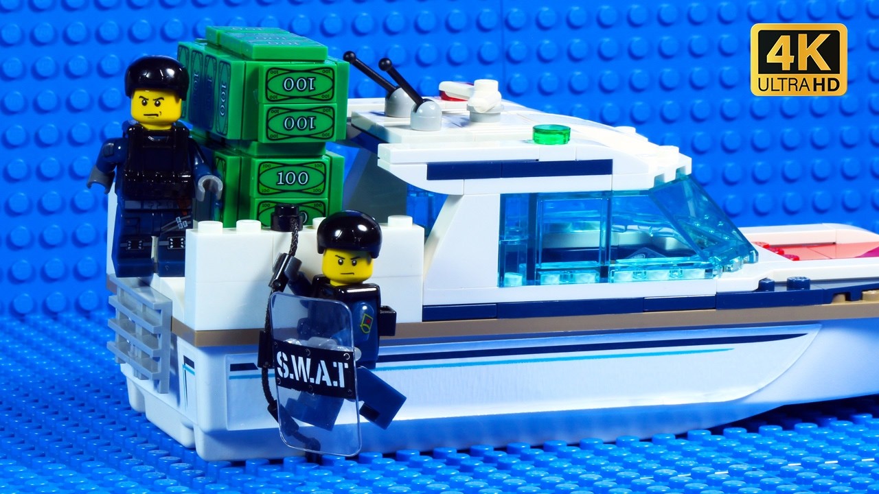 LEGO SWAT Boat Thief Hunt! 🚨 Breathtaking Chase!