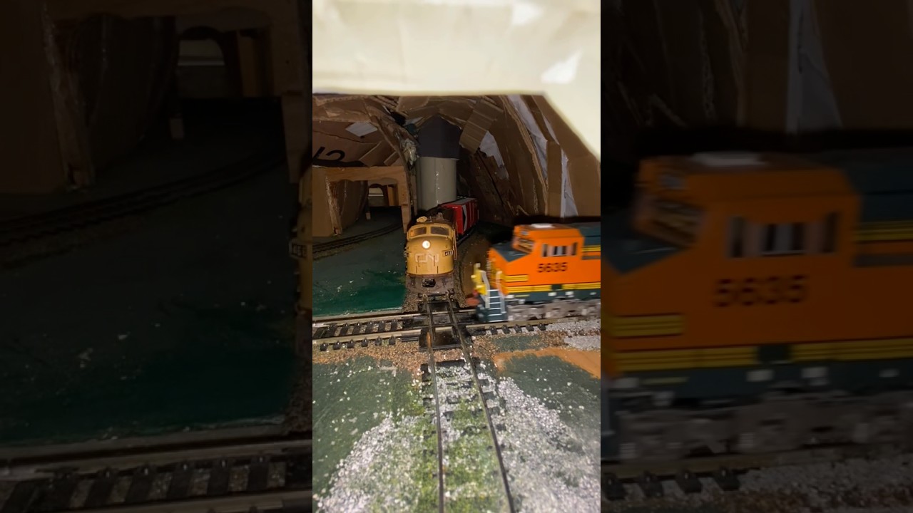 HO Train Traffic #modelrailroad