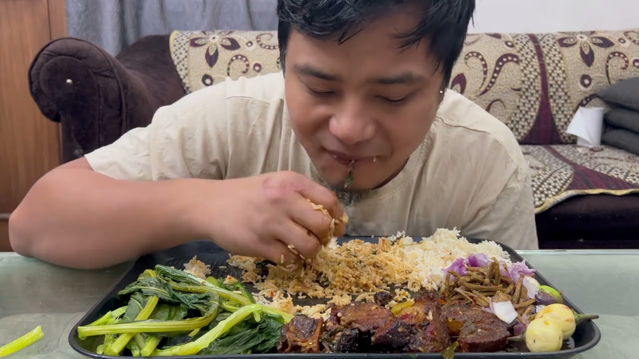 First time trying Yummy 😋 Dry Pork with passion Fruit Leaf with Yongchak chutney| master leaf|