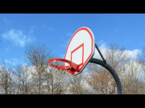 Hooping with dad! #basketball #nba #knicks #onevone #hoops #cook #thanksgiving #ooutdoors #bball