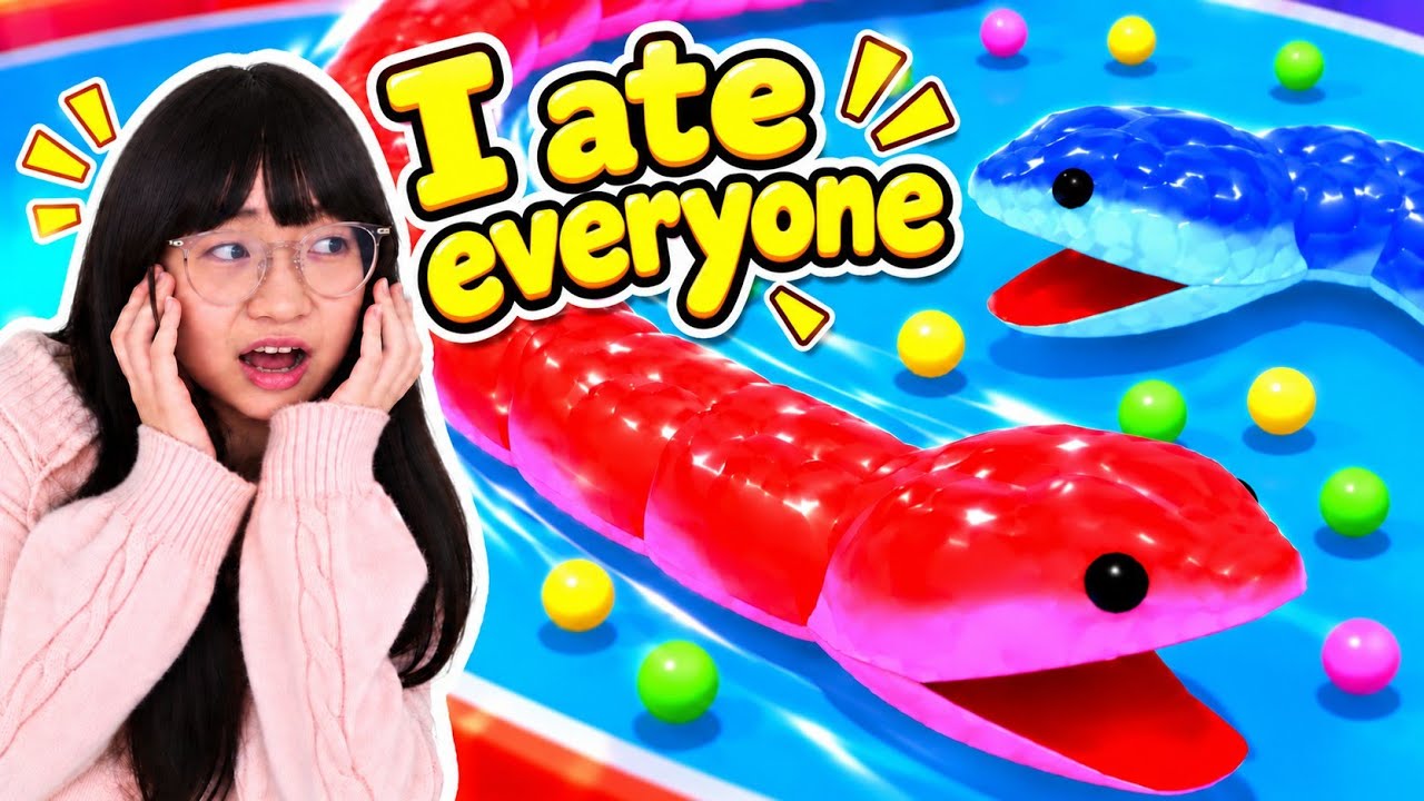 Eating EVERYONE As a GIANT SNAKE!!! - Snake Clash
