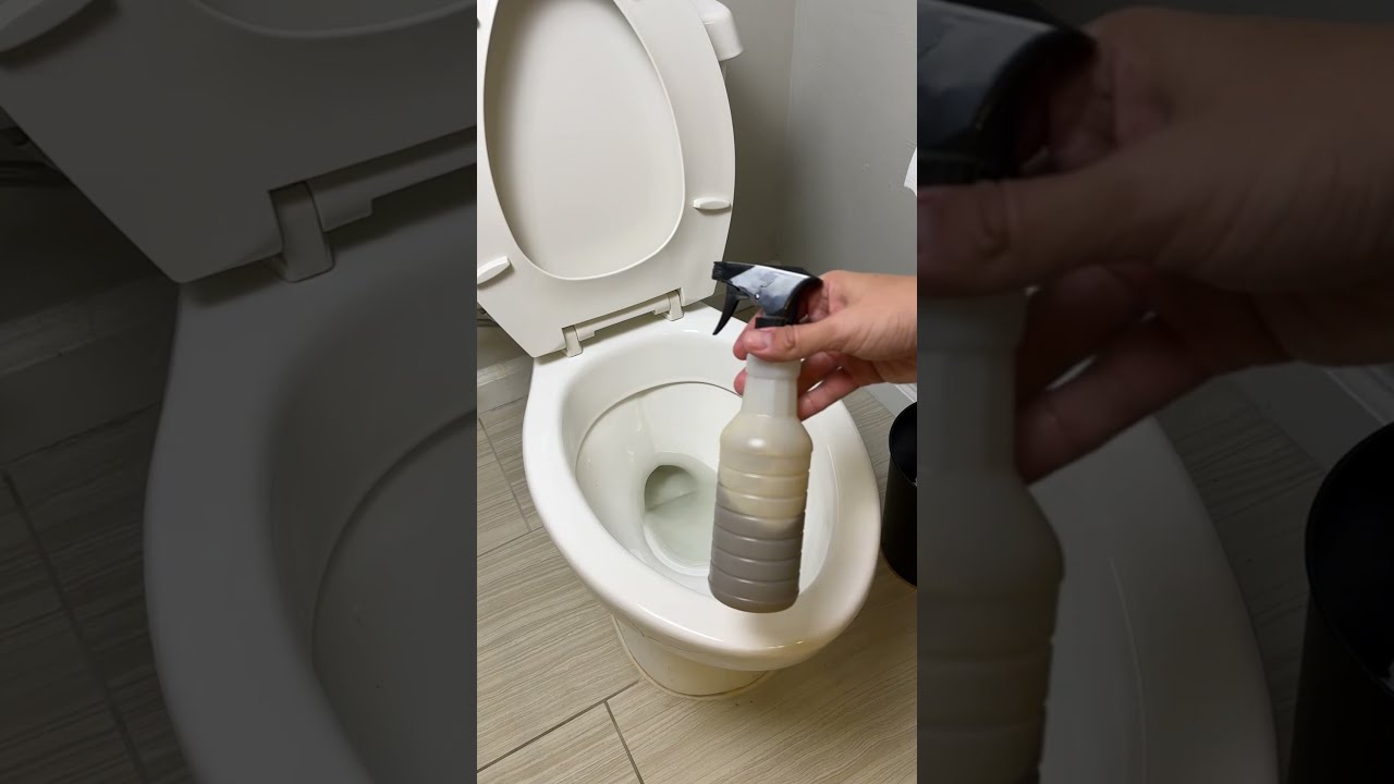 Why you should pour Coke in your toilet 🥤🚽 #cleaninghacks #diy