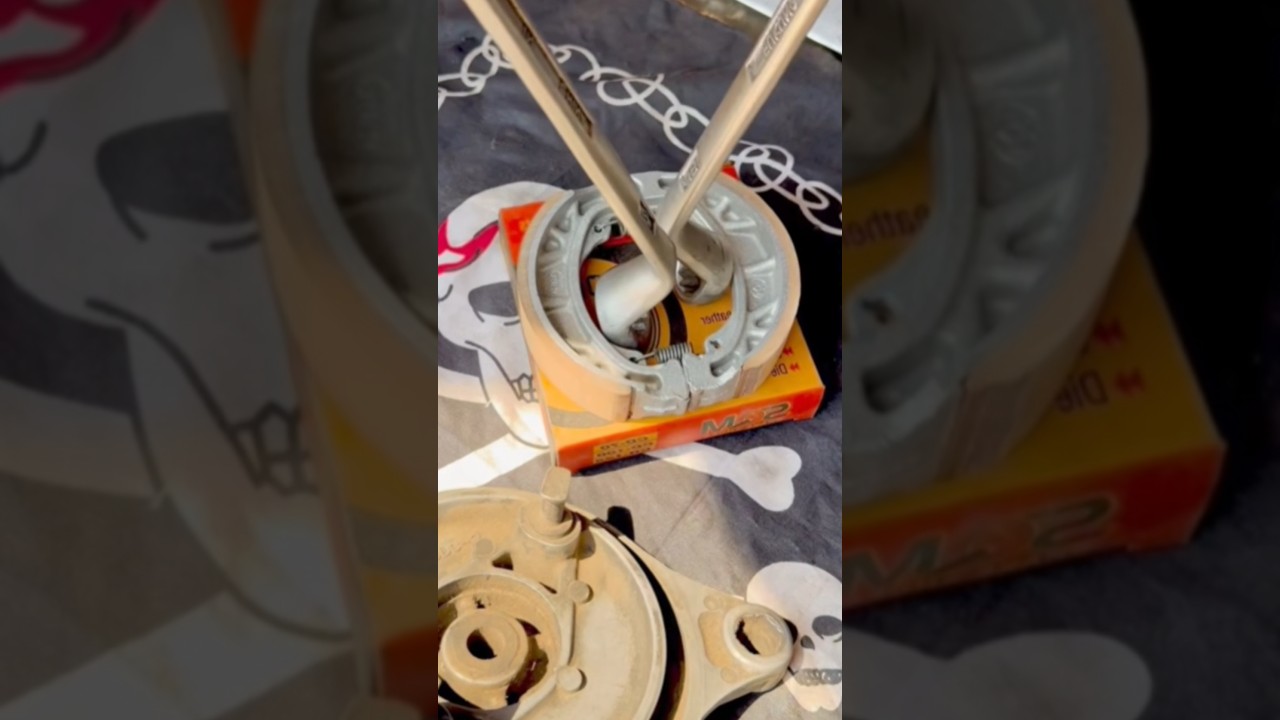 Simple tool for installing brake pads‼️#motorcycle #motorad #usa