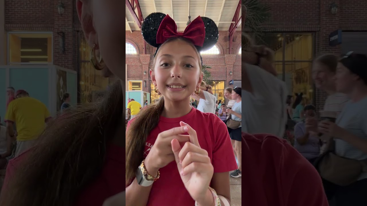 meet and greet!! #meetandgreet #viral #fyp #disneysprings
