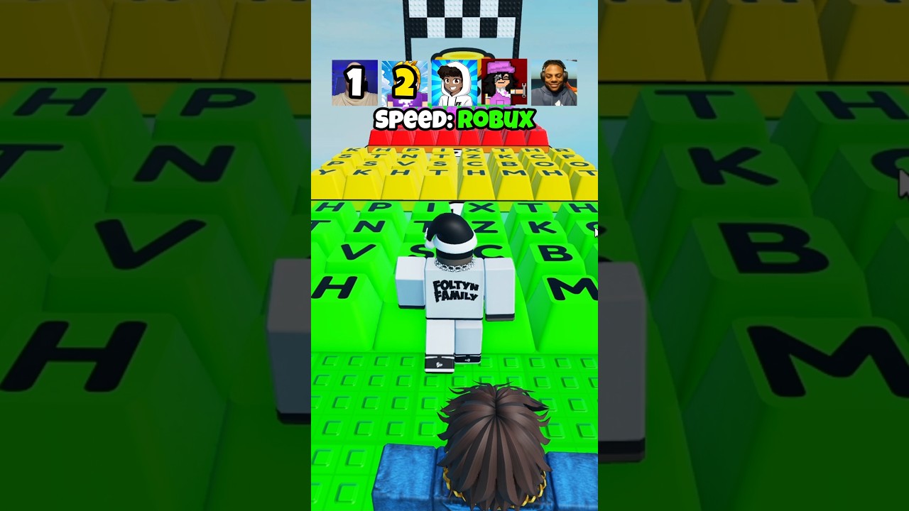 😍 satisfying keyboard vs youtubers In roblox