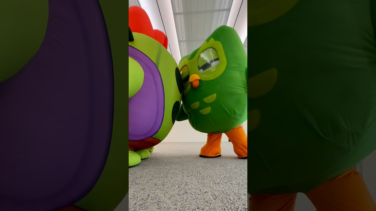 Put @duolingo in his natural habitat 🗑️😎