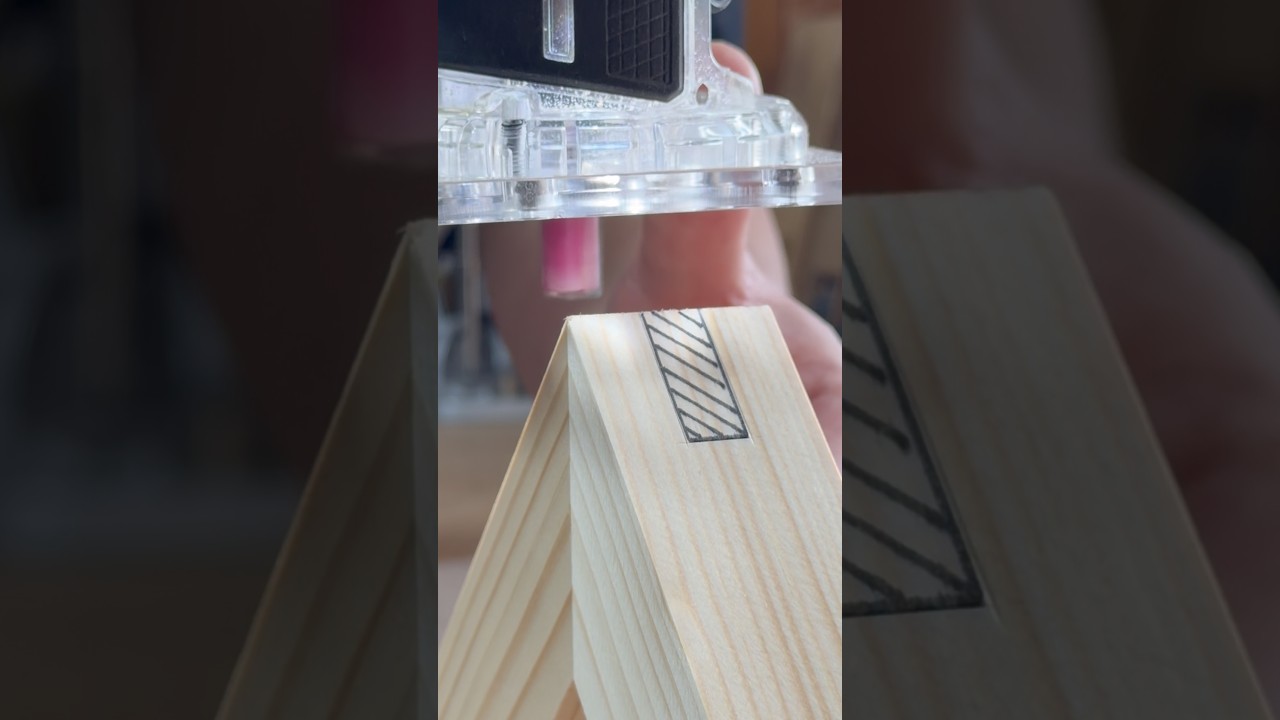 Cutting Splines with a Simple Jig #shorts #woodworking #diy