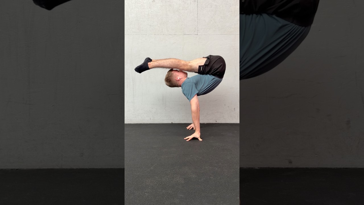 Manna on fingers 🫰 #calisthenics #streetworkout #gymnastics #mobility #fitness #bodyweight #yoga