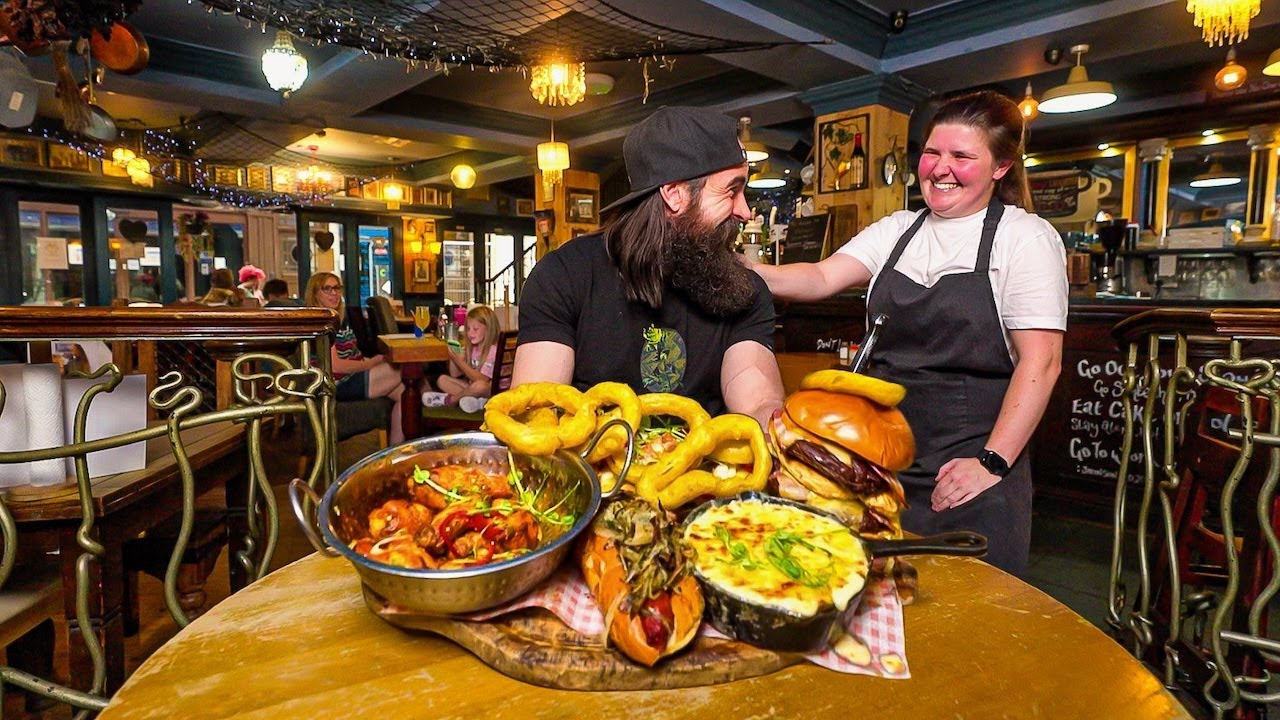 NOBODY HAS MANAGED TO CONQUER THIS PUB PLATTER CHALLENGE DESPITE 18 ATTEMPTS! | BeardMeatsFood