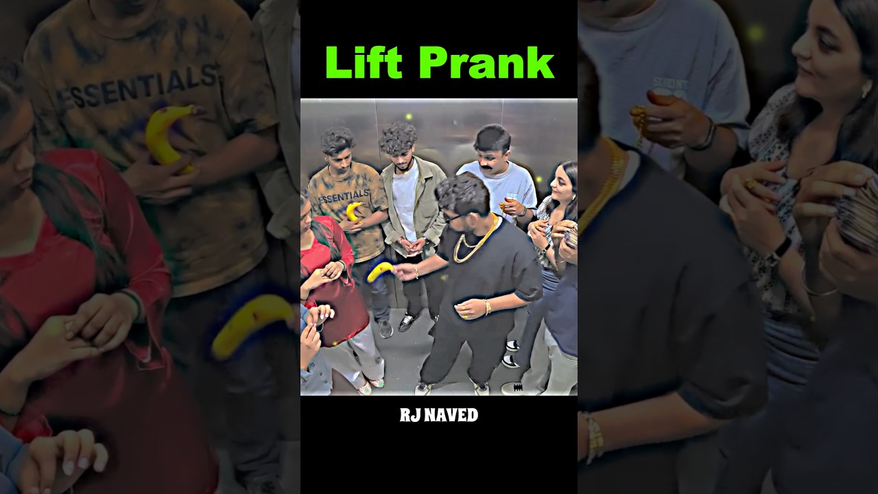 Banana Gift Prank In Lift 😅 Don't Miss The End 🫶Credit- Rj Naved 😚#rjnaved #comedy #viral #prank