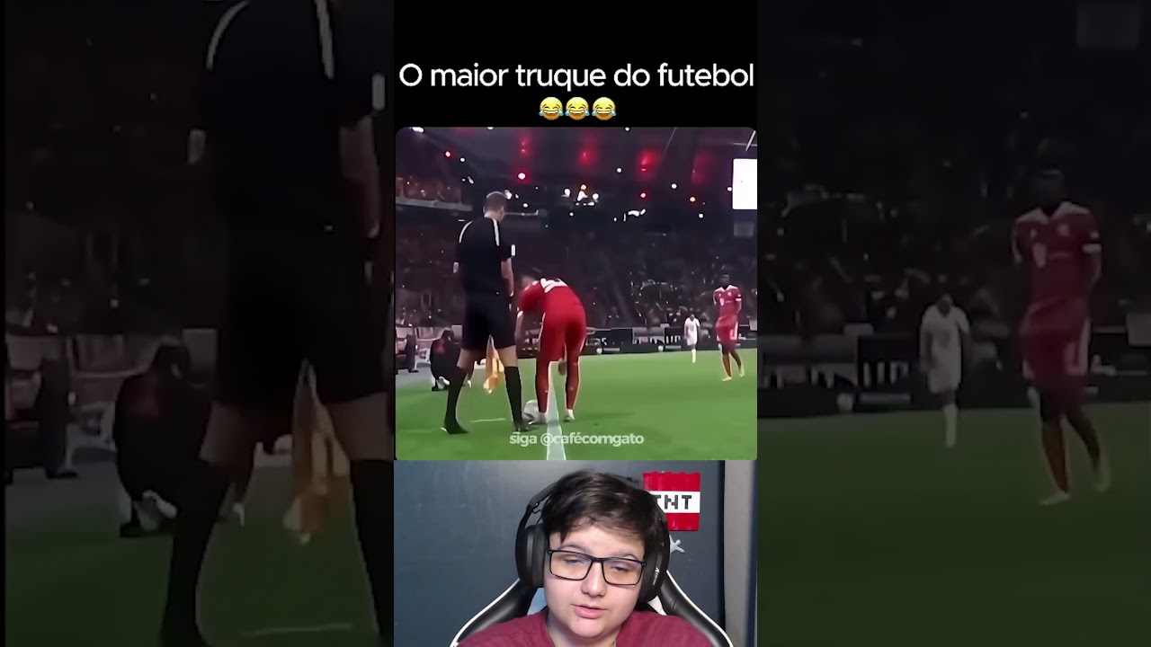 Ele enganou até o juiz 😂 #futebol #shorts