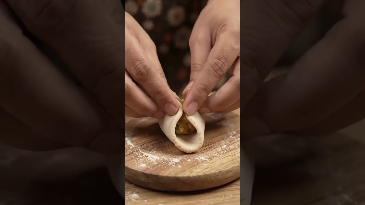 Aloo Paratha Banane Ka Sabse Aasan Tarika! 🫓✨#viral#trending#aloo#pratha #india