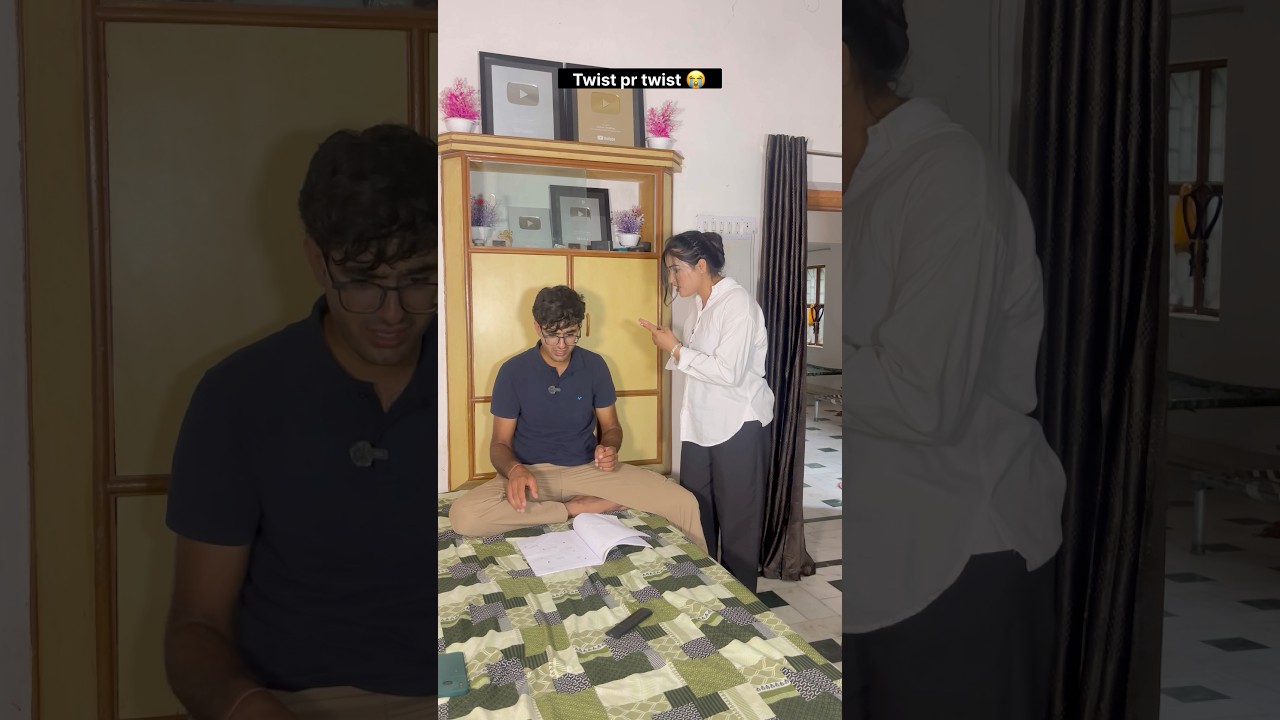 Twist par twist 😭😂#comedy #sister #bhai #siblings #funnyreel #viral #twist #explore #entertainment