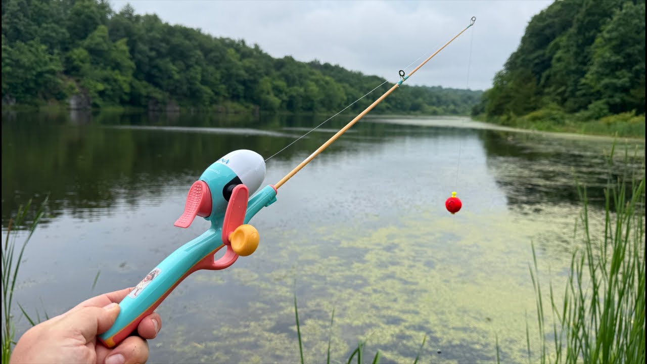 Fishing with Moana kids rod! #Fishing #BassFishing #FishingLife #pesca #newjersey #worldcup