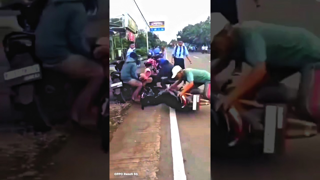 Halmet tod deya🤬🥶 #automobile #rider #biker #bikerider #bikelover #ladai #angry #shorts