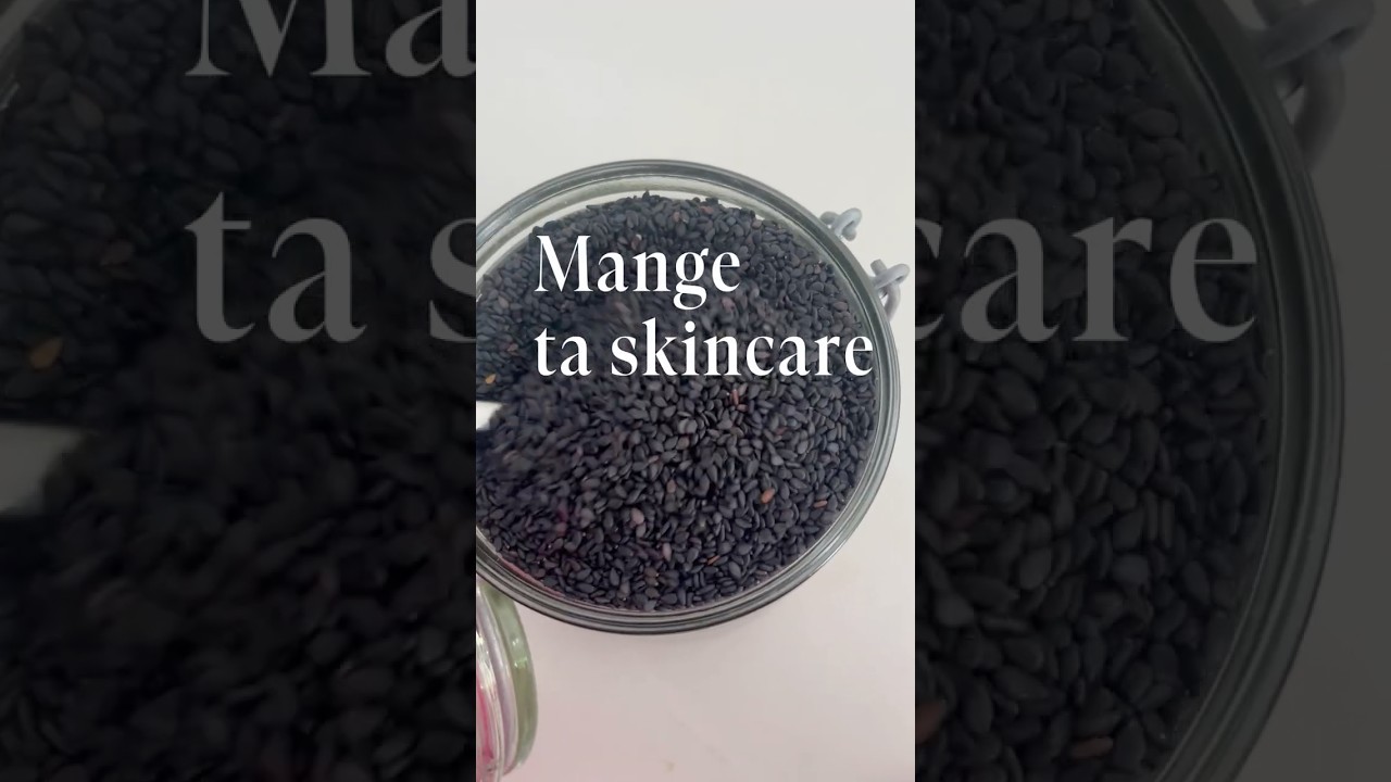 Yaourt grec, Pâte de sésame noir, Fraises, Cajou Miel #sesamenoir #beautyfood #mangetaskincare