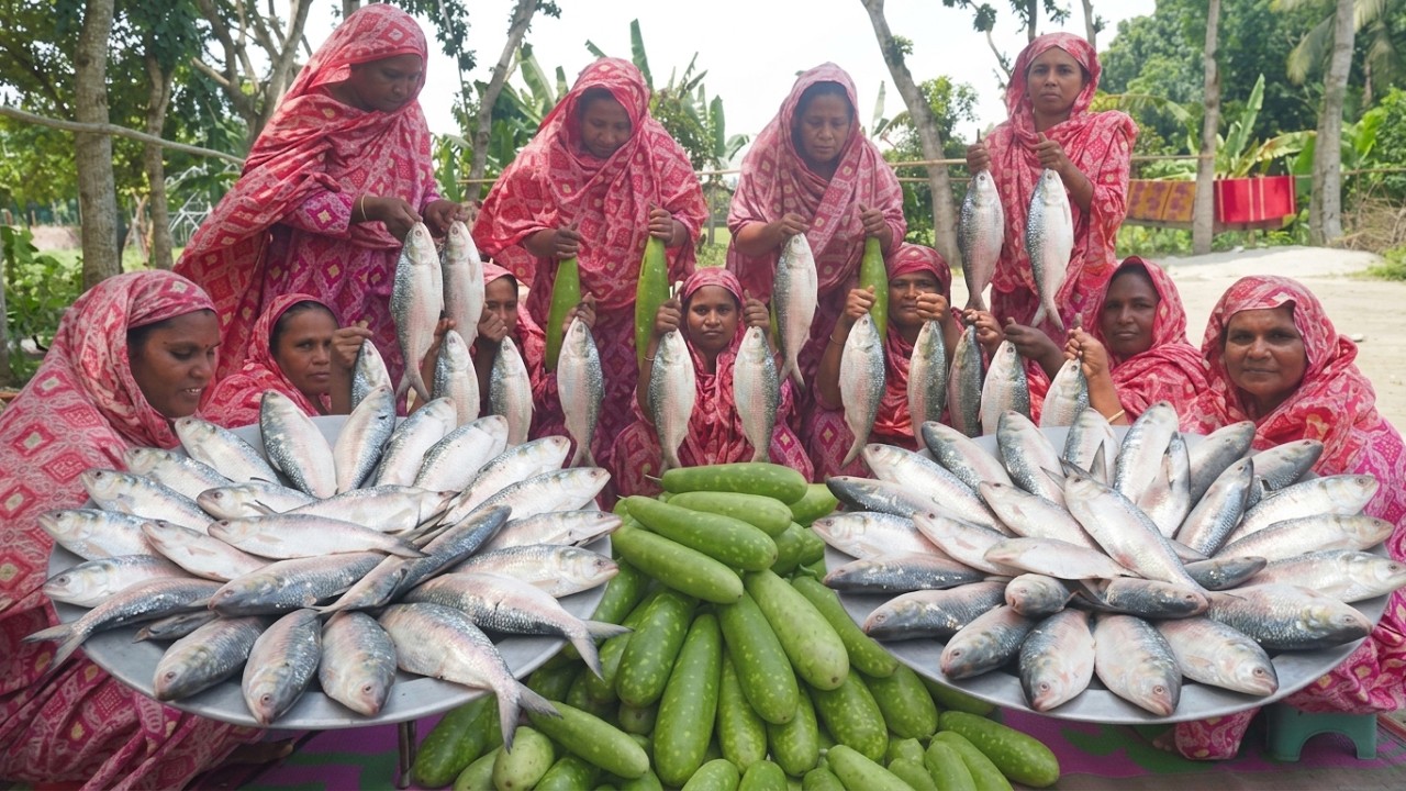 Bottle Gourd & Hilsa Fish Gravy Recipe of Village Ladies | ৪০টা লাউ, ইলিশ মাছ আর ৪০ কেজি চাল