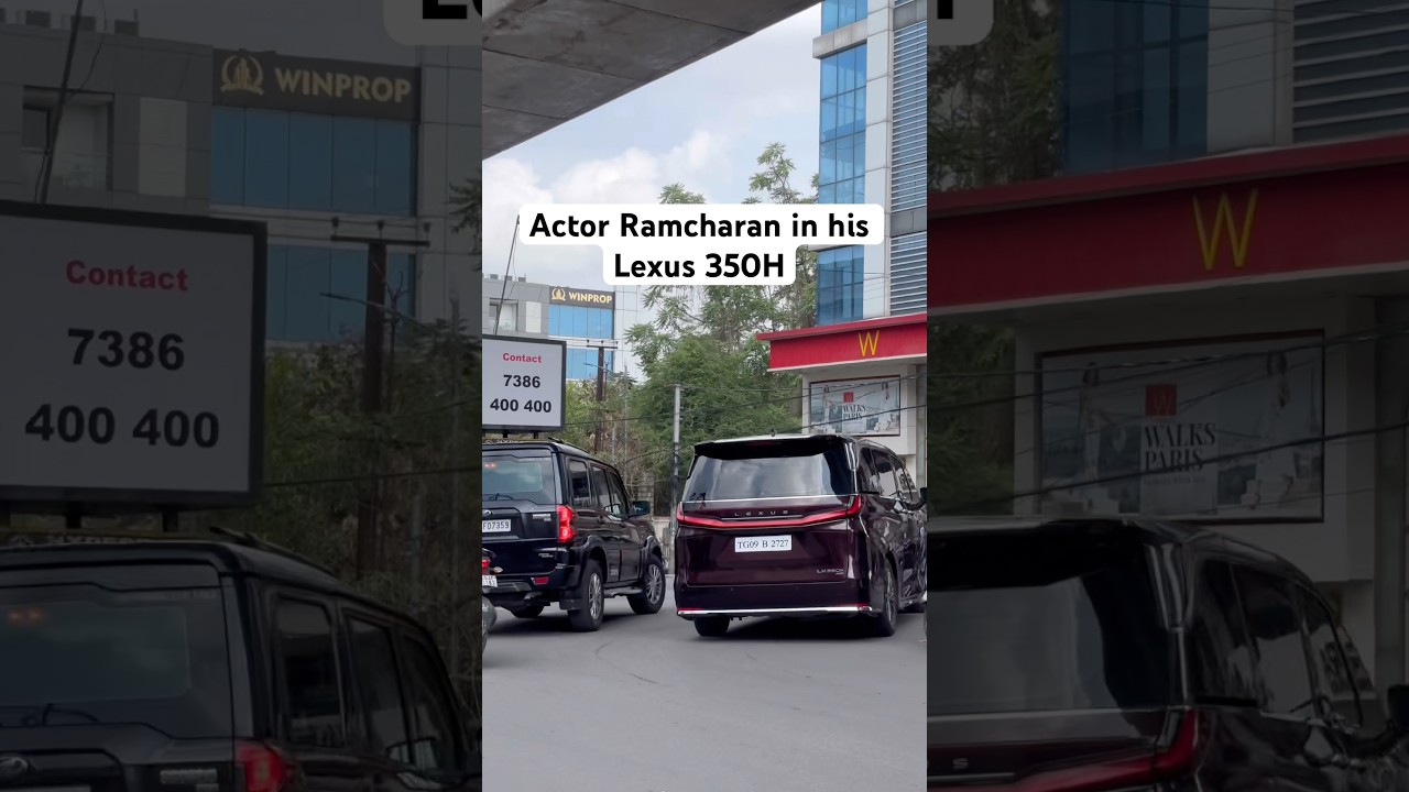 Actor Ramcharan in his Lexus 350H #hyderabad #peddi #actor #ramcharan #subscribe #yt