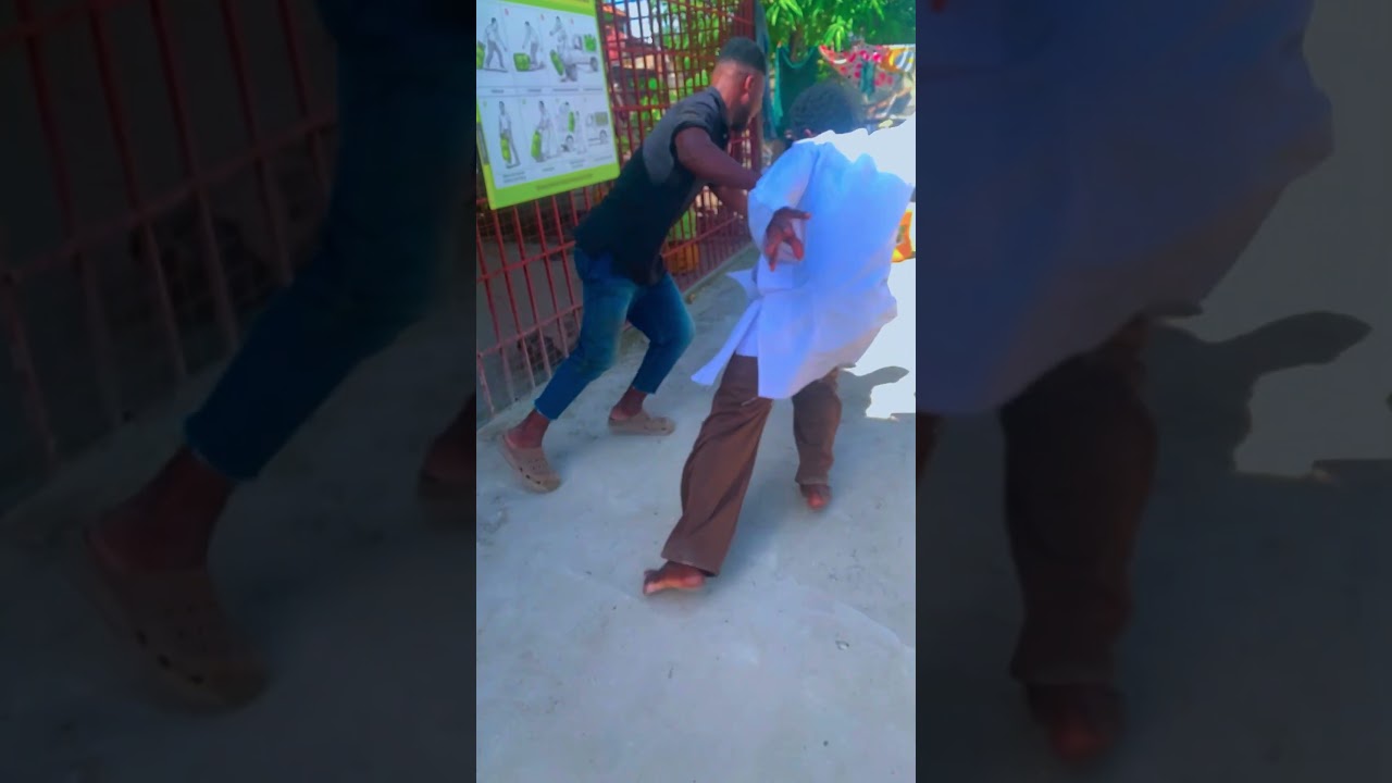KOMBE LA DUNIA #viral #videos #duet#comedyfilms #comedy
