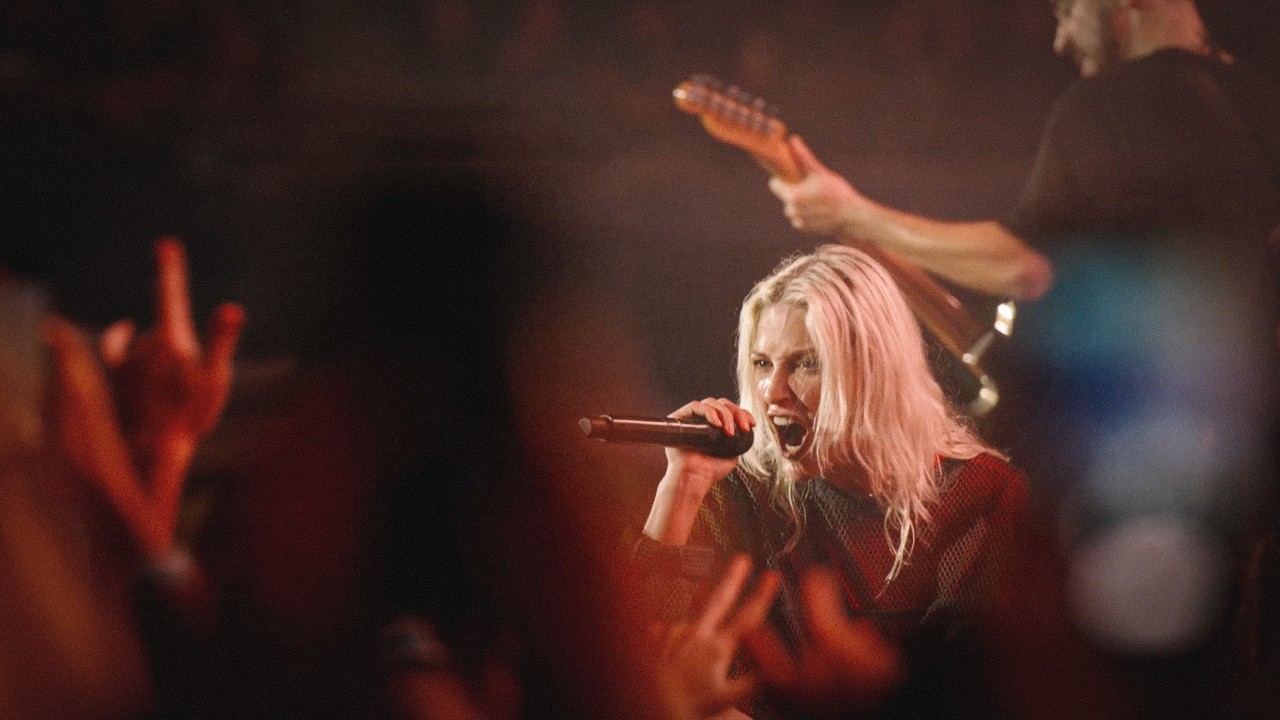 Heavy is the Crown [Live in São Paulo] (Official Video) - Linkin Park