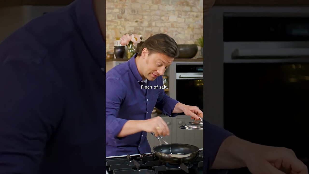 How To Make The Perfect Eggs On Toast! #shorts #howto