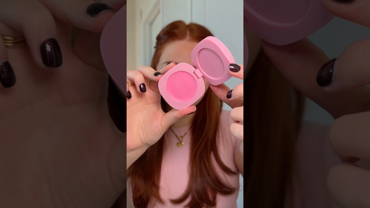 ITS A PINK CHRISTMAS 🎀☃️ #makeup #makeuptutorial #beauty #kyliecosmetics #kyliejenner