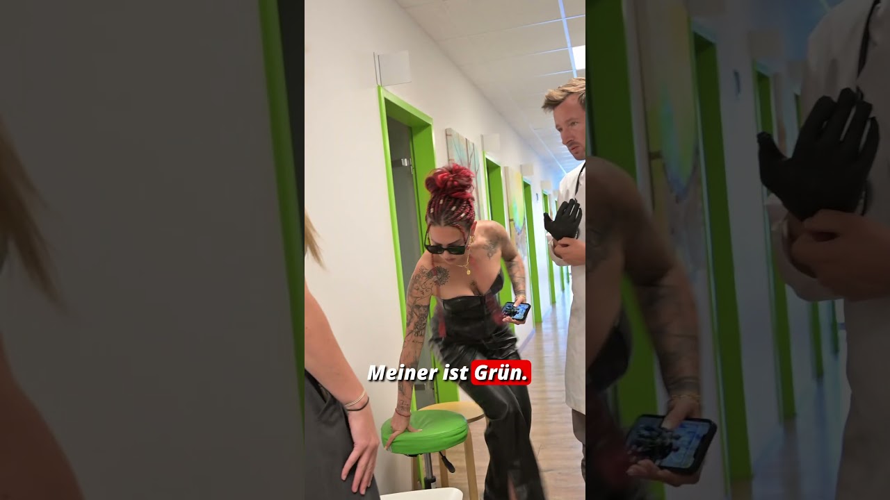 Welche Farbe hat euer Stuhl 😭🤣 #satire #sketch #comedy #shorts