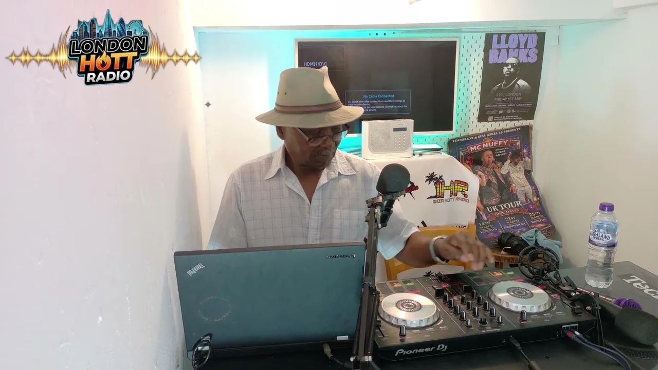 #FadaFox now on  www.londonhottradio.co.uk #DJ #Podcast #Show #LondonHottradio #Dancehall  #LHR #Hop #RnB #Reggae #UKGarage #LHR