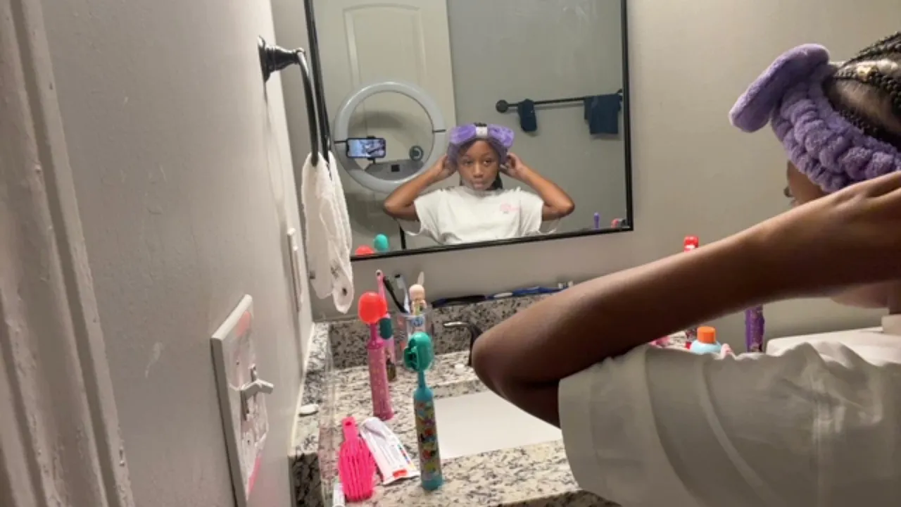 MOMMIANA IN THE MORN