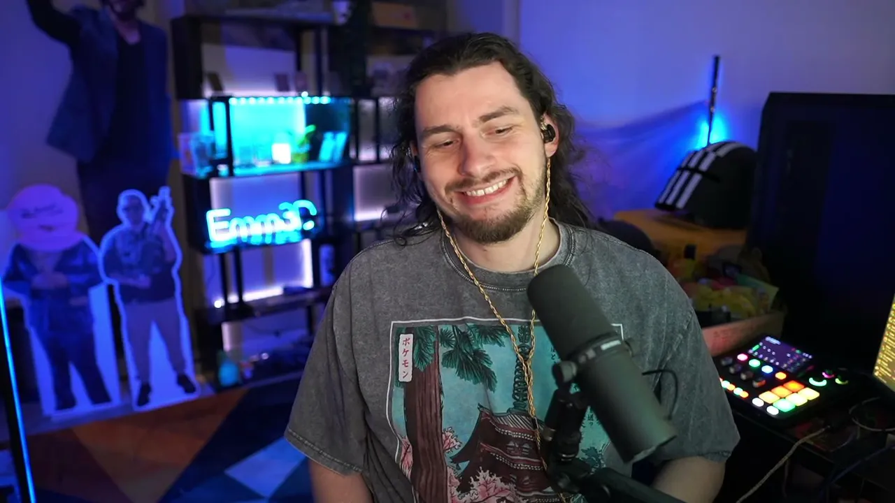 PIXELMON | NEW !MERCH IS HERE! | !twitch !yt