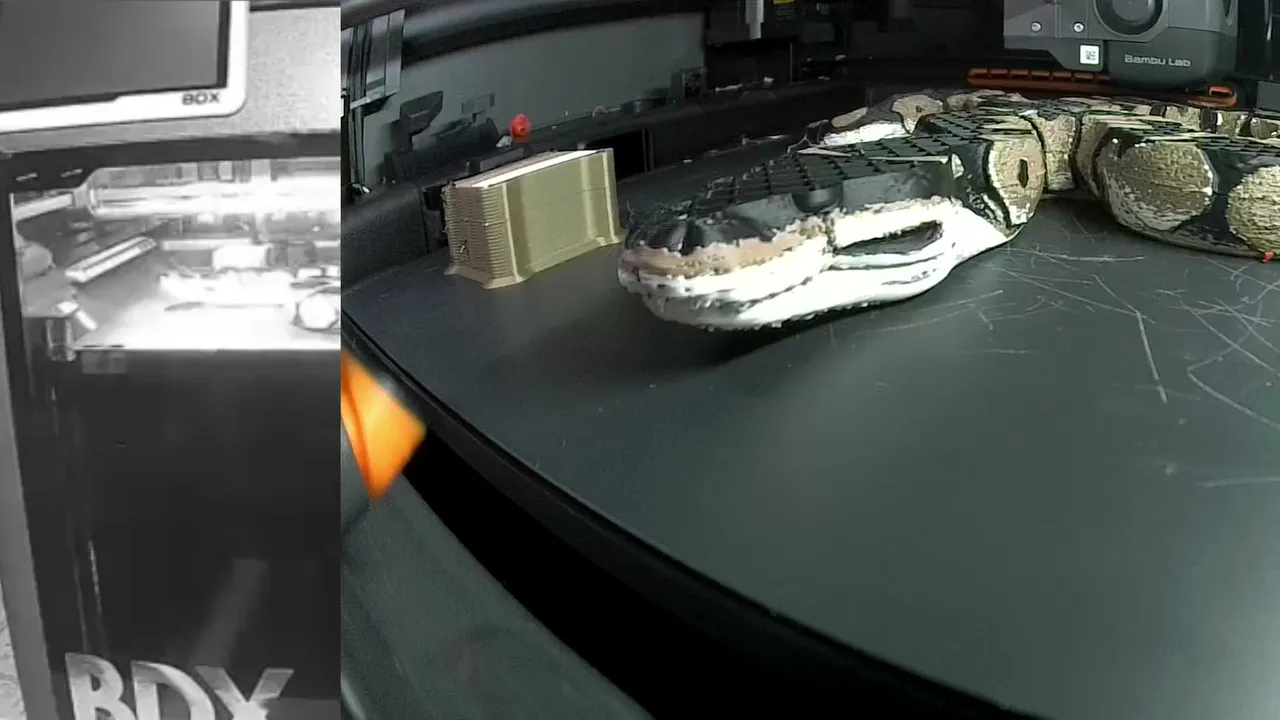 3D Printing Halloween on a Bambu Lab X2D.  Ads are insane during 3D Printing