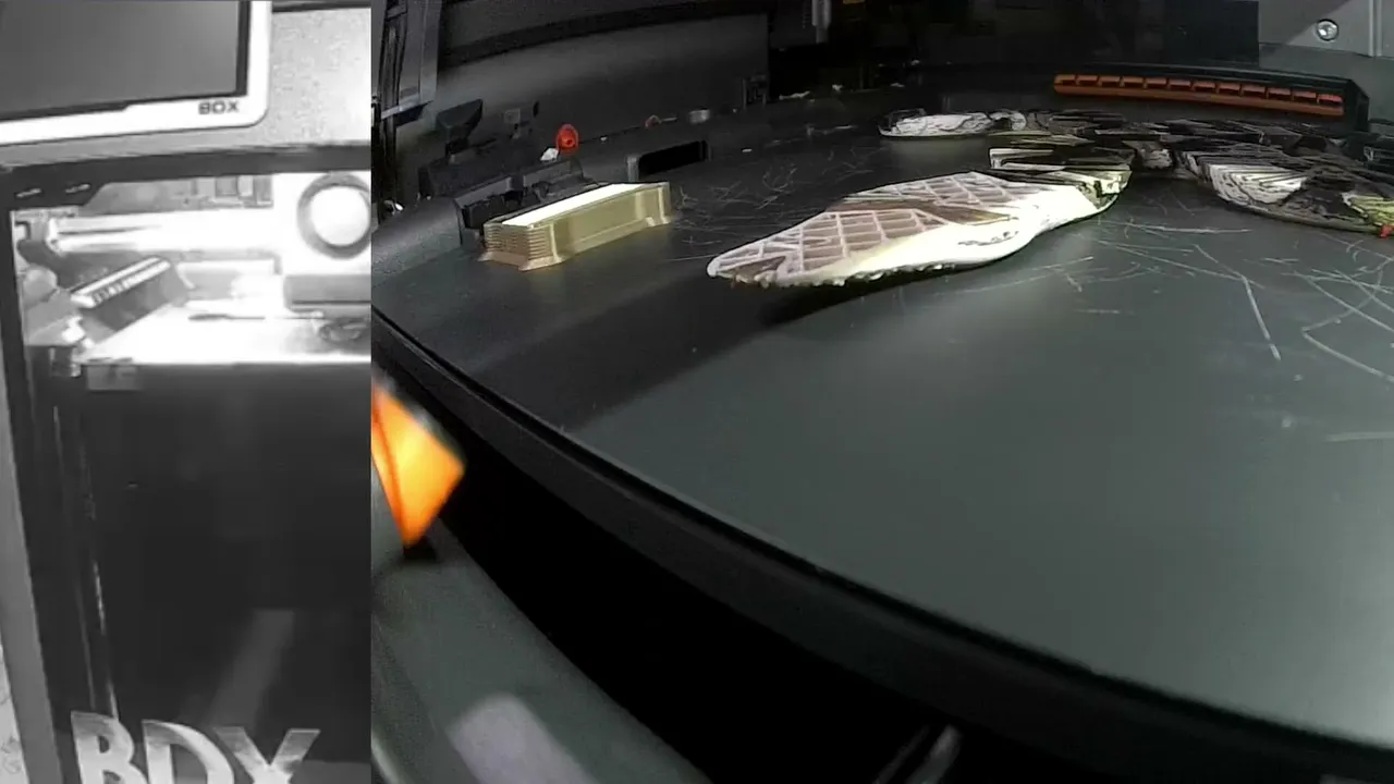 3D Printing Halloween on a Bambu Lab X2D.  Ads are insane during 3D Printing