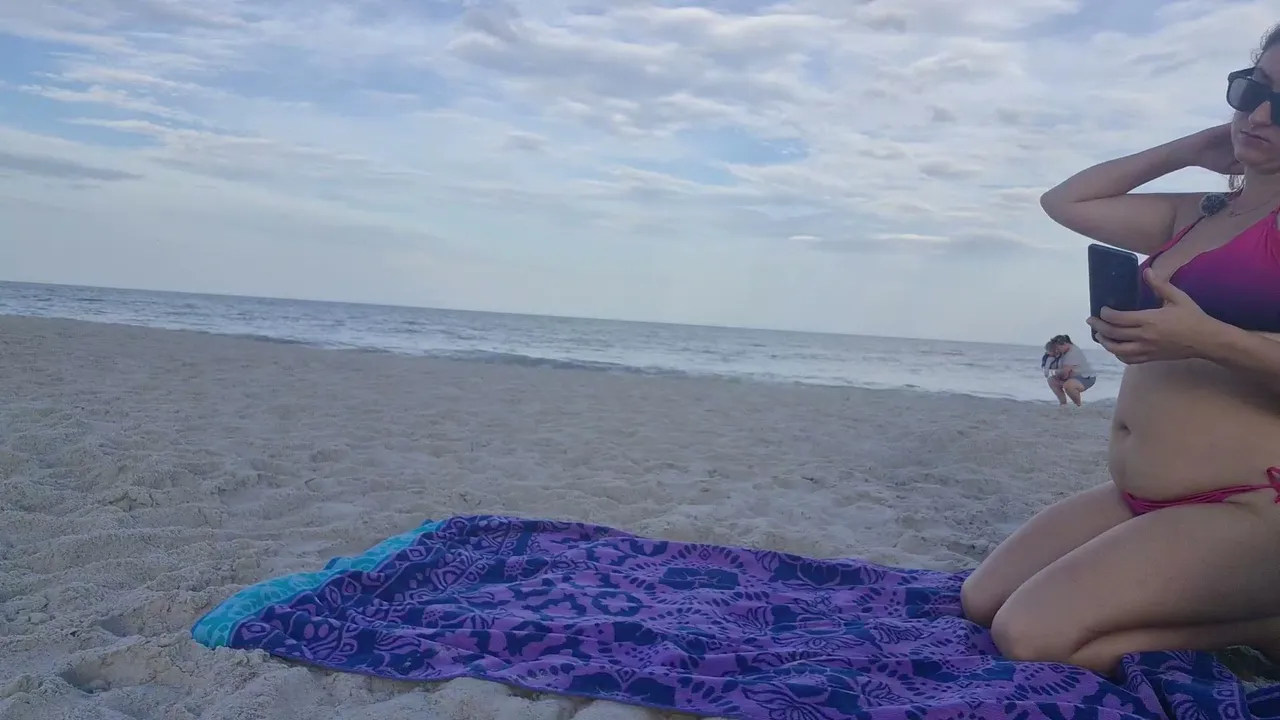 (LIVE!)  sneak a peak at the beach