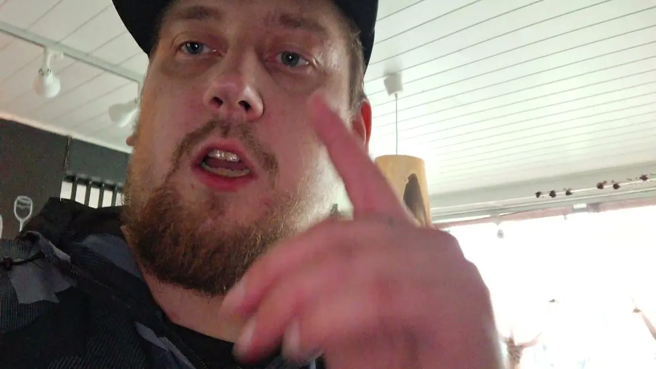 oiskose känni live