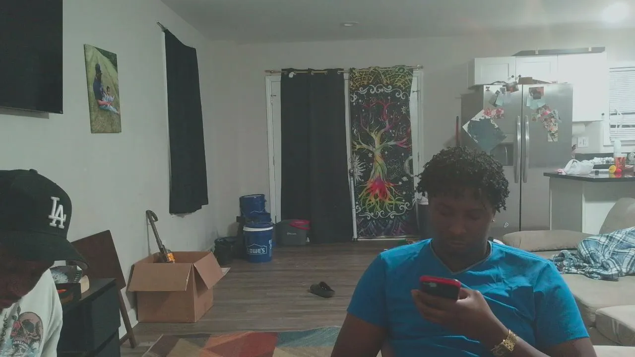 arguing on clubhouse