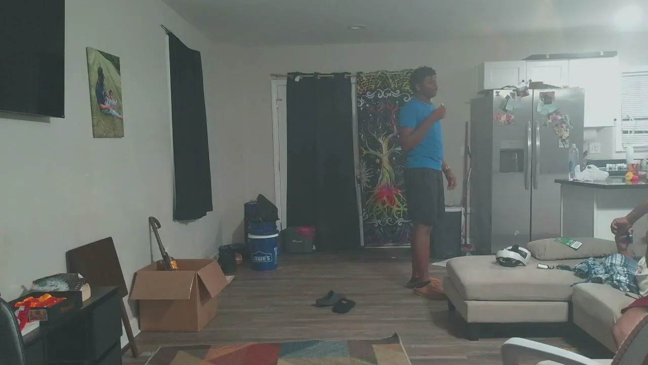 arguing on clubhouse
