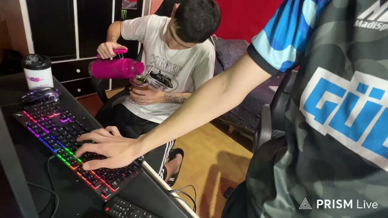 UN POCO DE IRL Y A OTRA COSA..