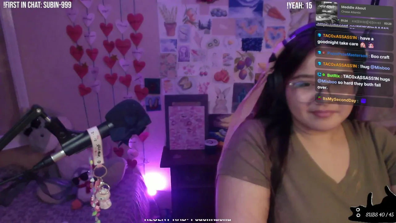 i'm scared... come keep me company? 🤍|| [+18] !drink !kitty